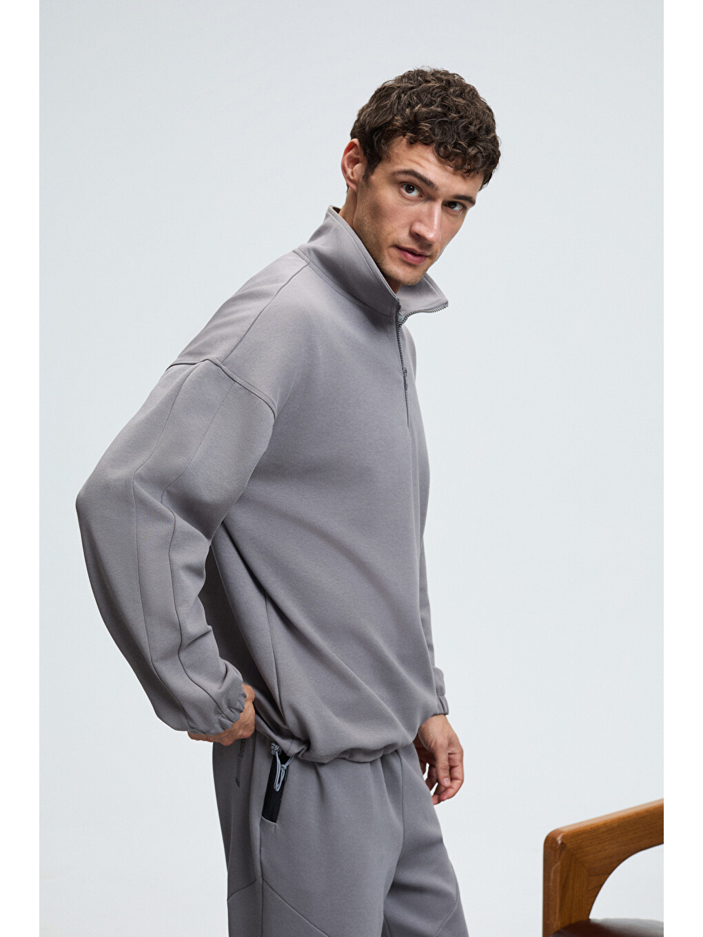 Edıson Erkek Yarım Fermuarlı Kolu Baskılı Dik Yaka Koyu Gri Sweatshirt-4