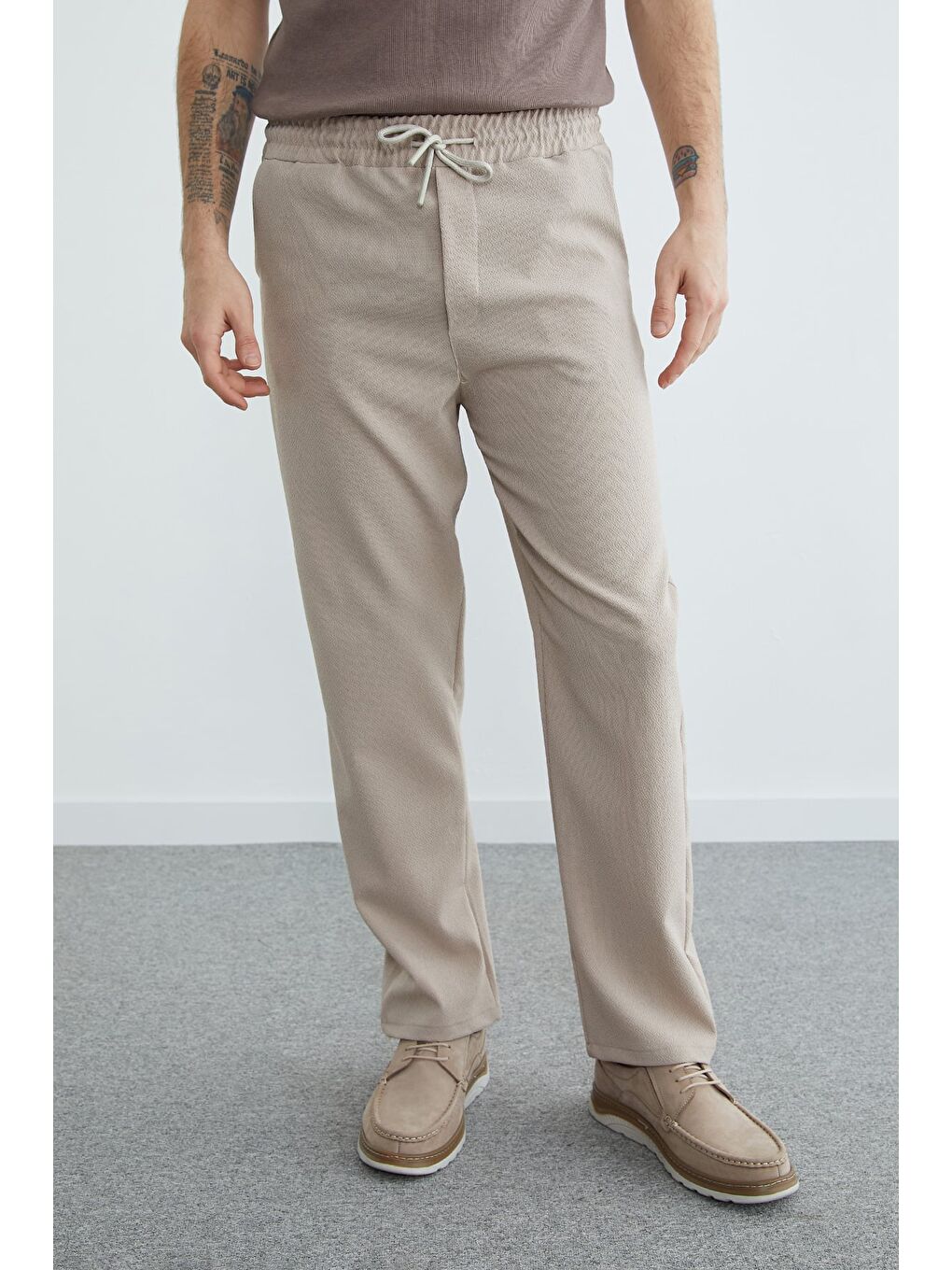 Bej Çizgili Beli Lastikli Pantolon-1