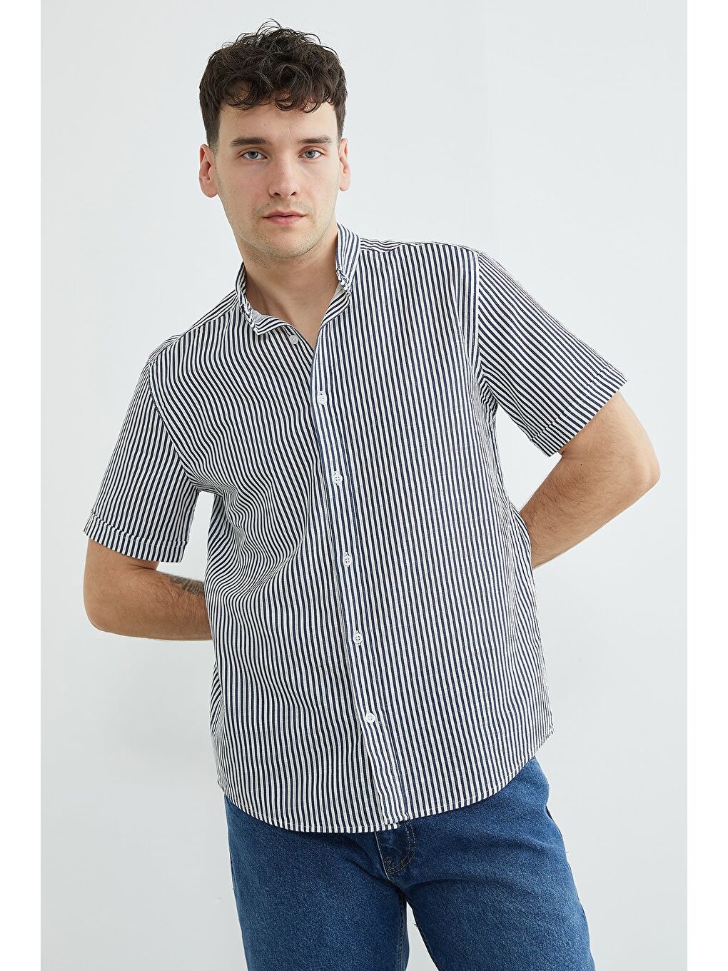 Lacivert Çizgili Keten Görünümlü Kısa Kol Gömlek-1