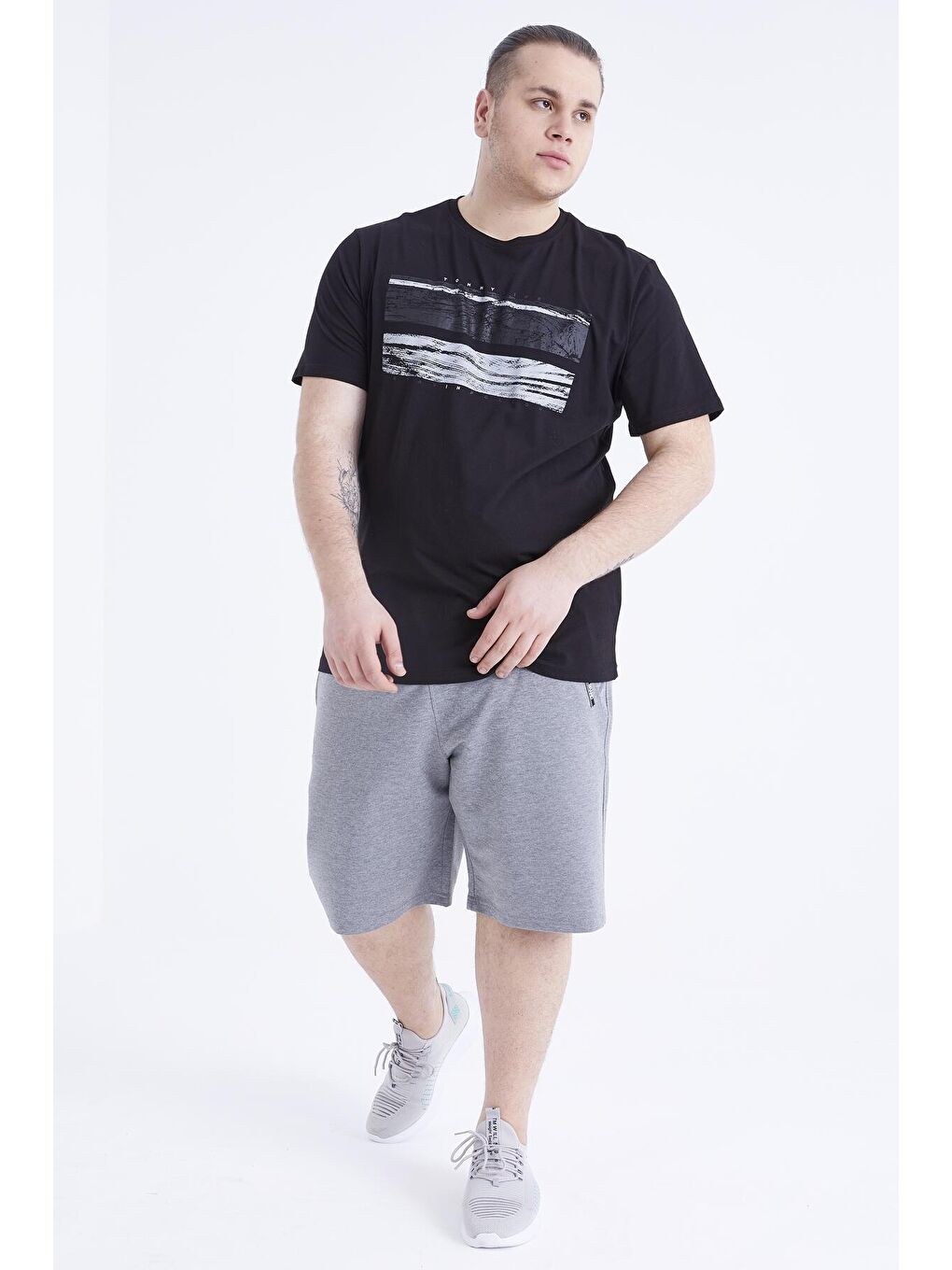 Siyah Baskılı O Yaka Büyük Beden Erkek Tişört - 88073-3