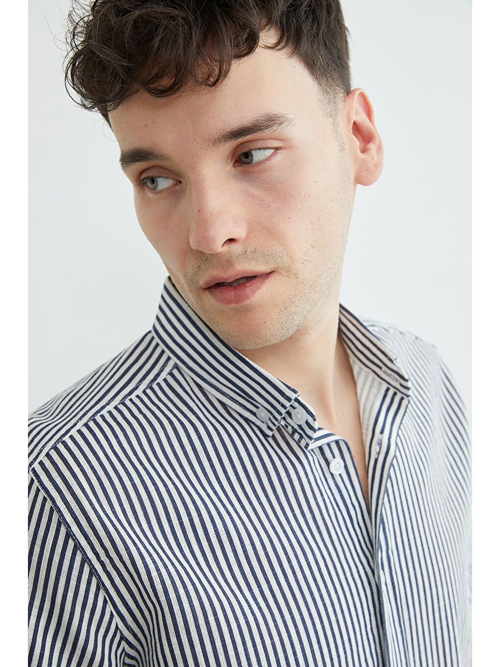 Lacivert Çizgili Keten Görünümlü Kısa Kol Gömlek-4