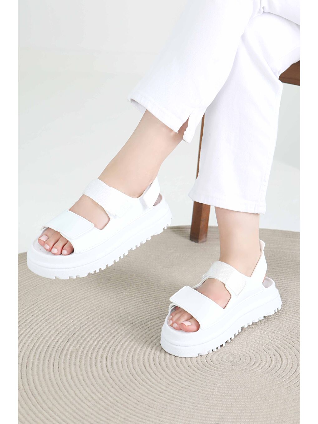 Kadın Beyaz Cırt Cırtlı Sandalet - 27419-3