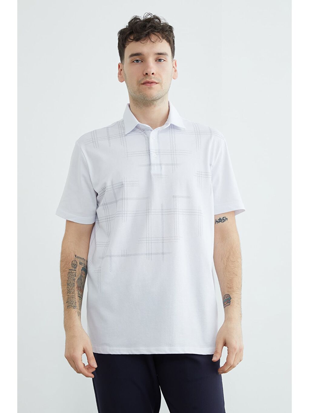 Beyaz İnce Kareli Polo Yaka Tişört-2