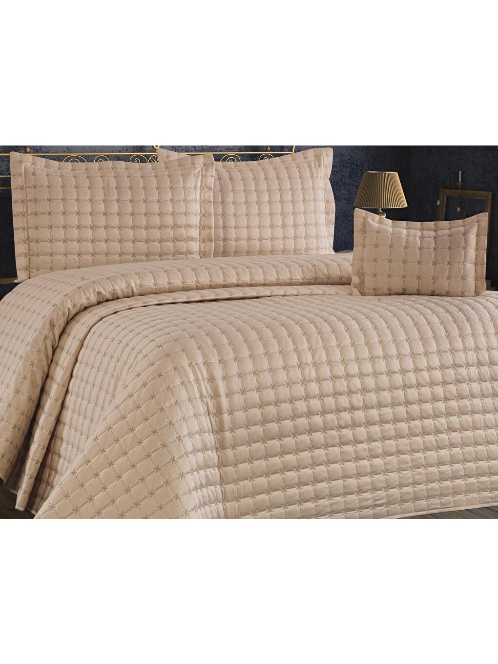 Kahverengi Yıldız Çift Kişilik Kapitoneli Yatak Örtüsü Cappucino-1