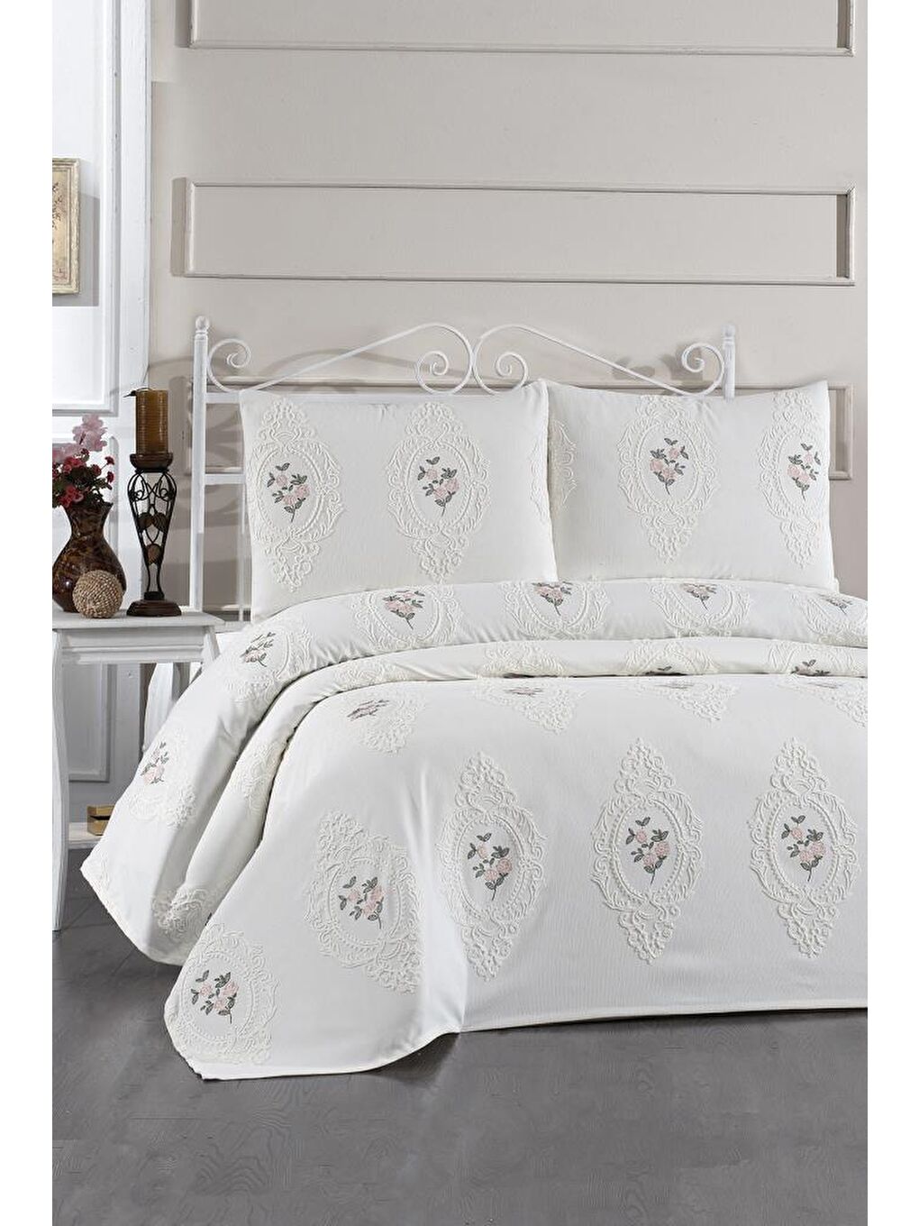 Ekru Gardenlove Nakışlı Şönil 3 Parça Çift Kişilik Yatak Örtüsü Krem