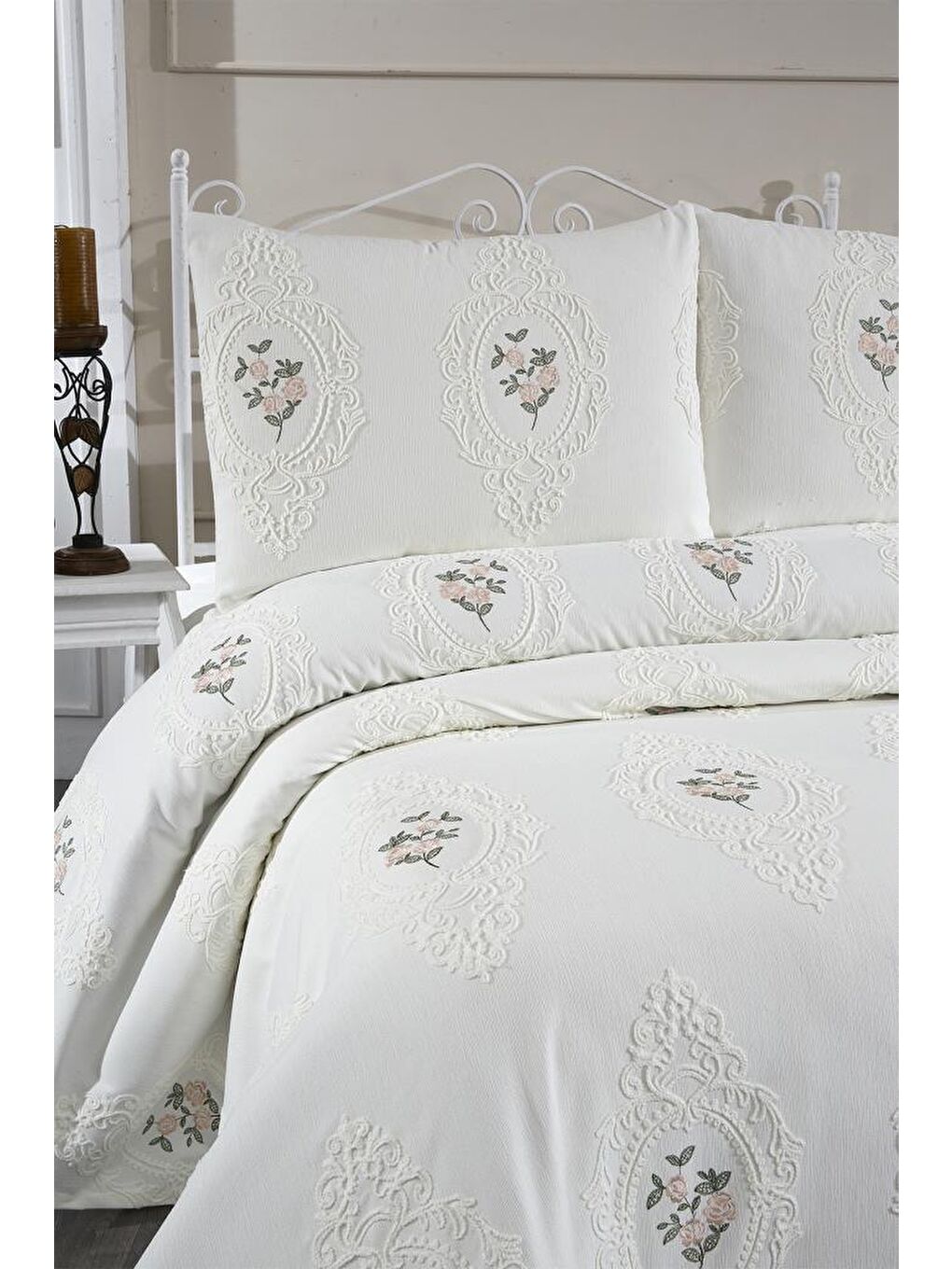 Ekru Gardenlove Nakışlı Şönil 3 Parça Çift Kişilik Yatak Örtüsü Krem-1