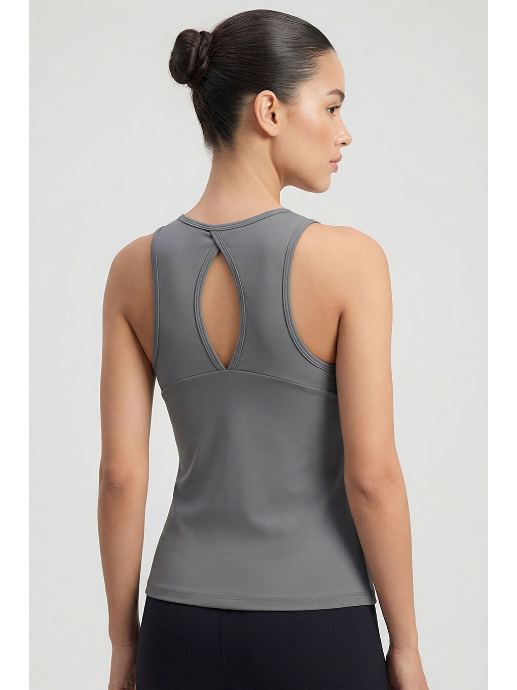 Koyu Gri Standart Fit Çapraz Sırt Detaylı Kadın Spor Atlet - 97296-4
