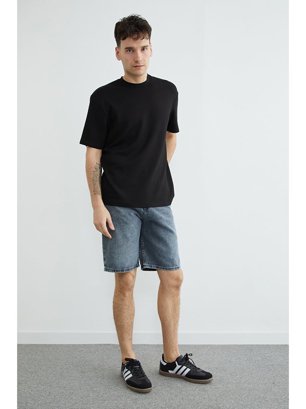 Siyah Basic Bisiklet Yaka Modal Tişört-2