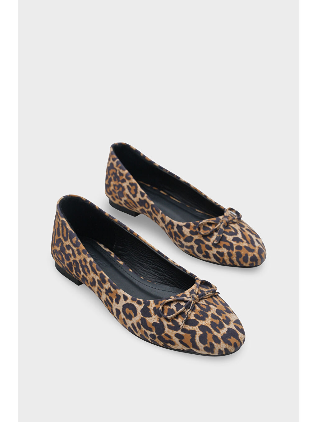 Kahverengi Bloom Hakiki Deri Fiyonklu Yuvarlak Burunlu Kadın Babet-1