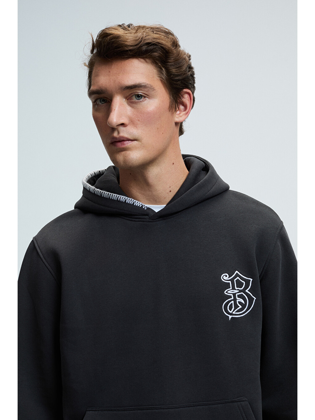 Grover Erkek Kapüşonlu Süs Dikiş Detaylı Göğsü Nakışlı Kanguru Cepli Antrasit Sweatshirt-4