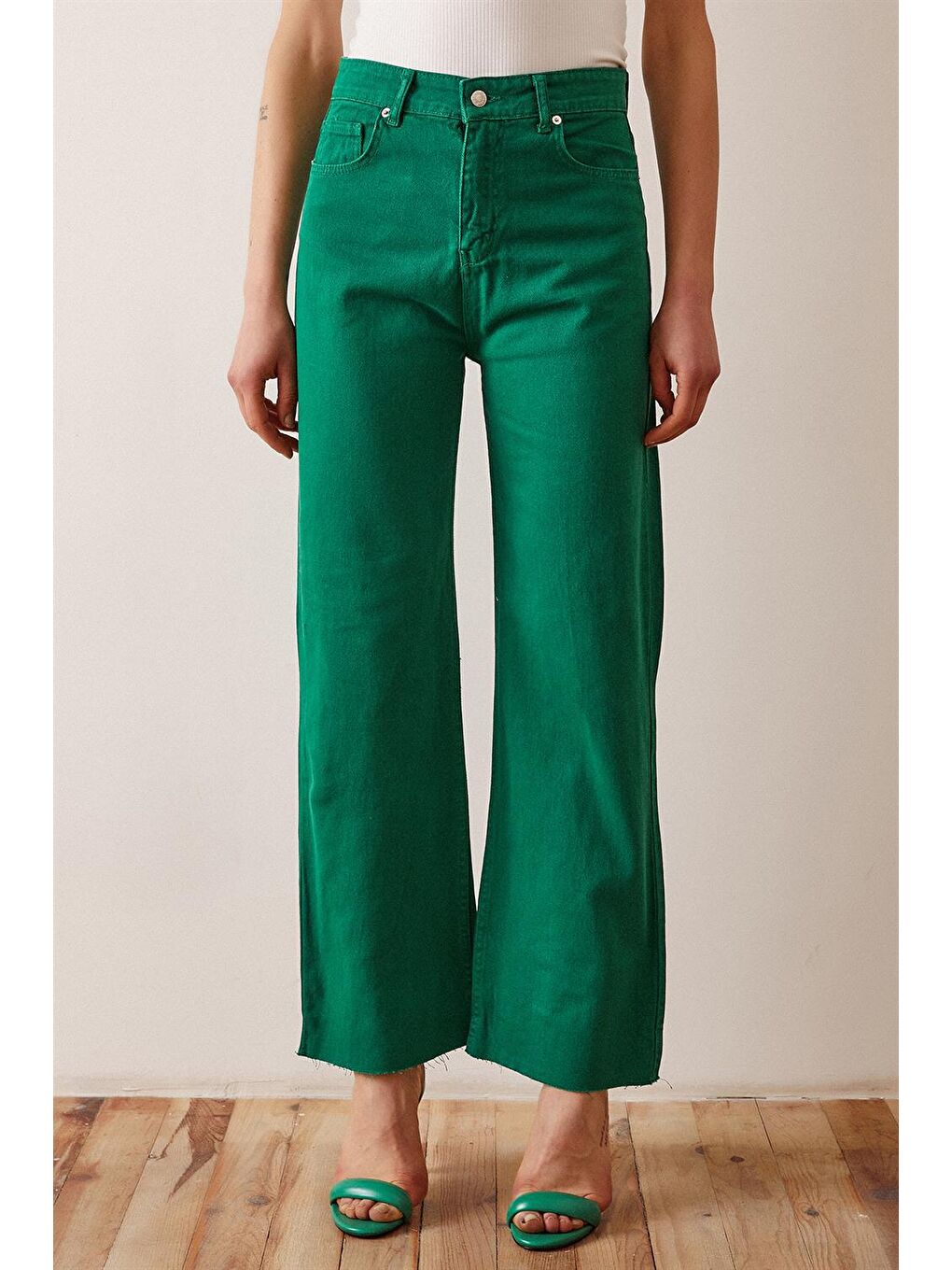 Yeşil Kesik Paça Salaş Denim Jean-1