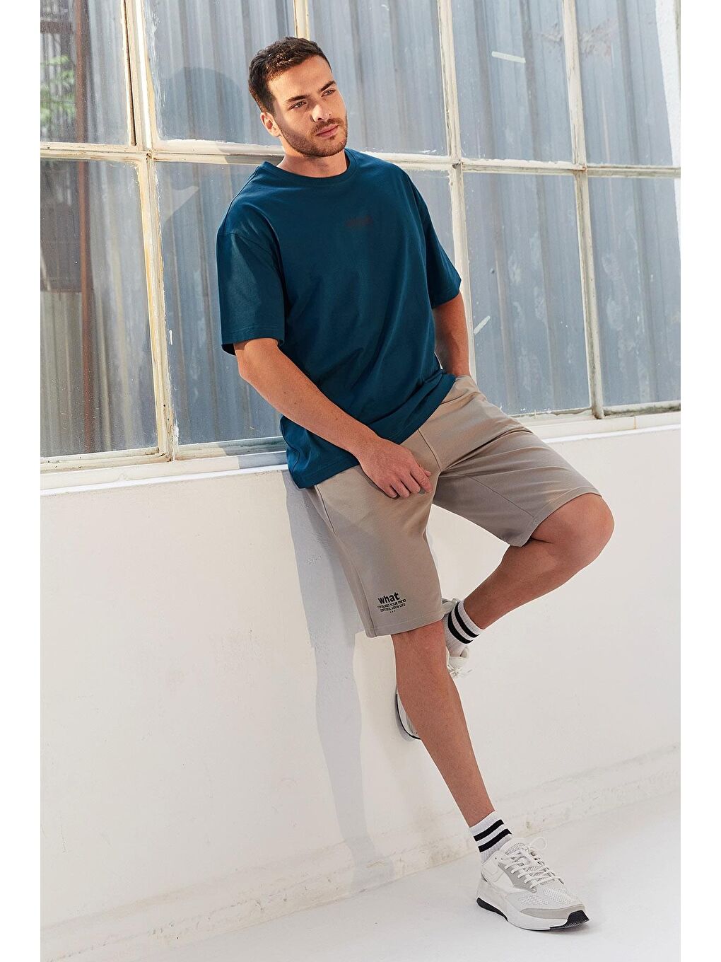 Yeşil Zümrüt Küçük Yazı Baskılı O Yaka Erkek Oversize Tişört - 87985-1