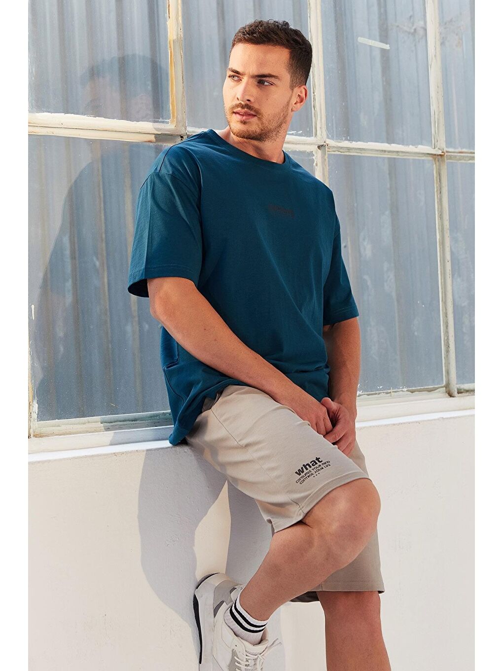 Yeşil Zümrüt Küçük Yazı Baskılı O Yaka Erkek Oversize Tişört - 87985-2