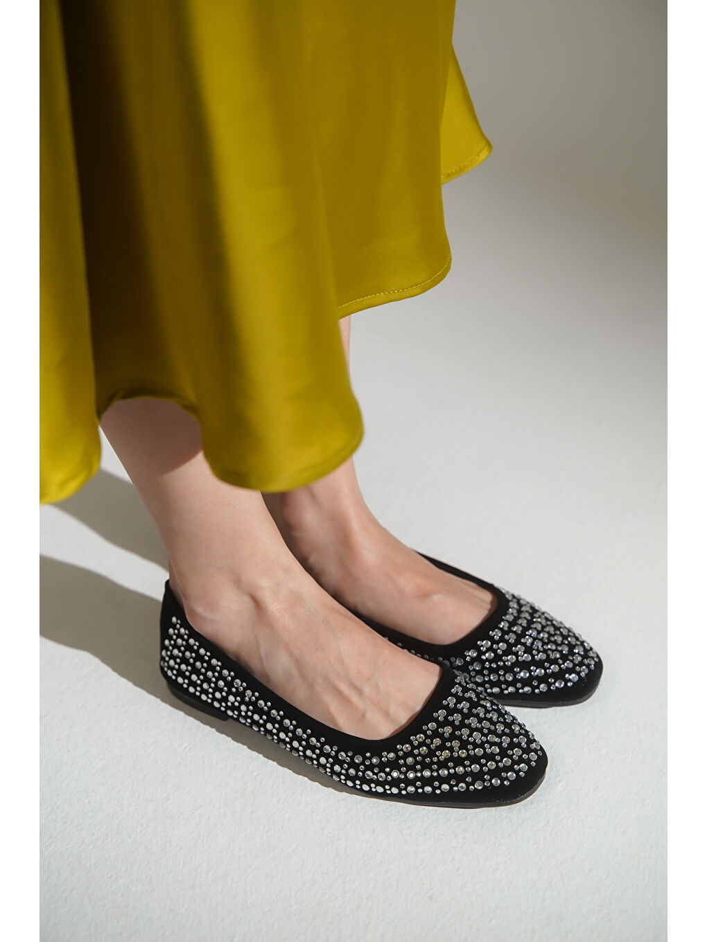 Gri Karla Kadın Taşlı Babet