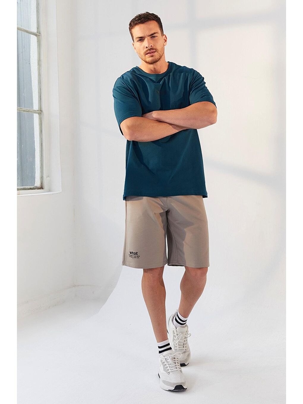 Yeşil Zümrüt Küçük Yazı Baskılı O Yaka Erkek Oversize Tişört - 87985-3