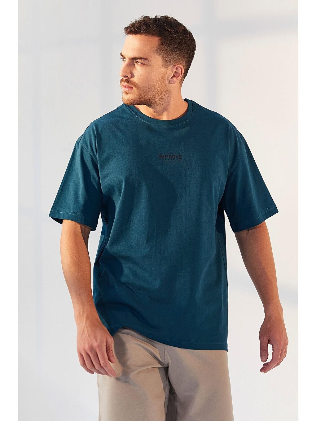 Yeşil Zümrüt Küçük Yazı Baskılı O Yaka Erkek Oversize Tişört - 87985-4