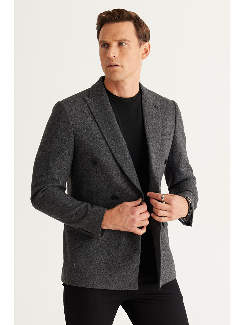 Erkek Siyah Slim Fit Dar Kesim Kırlangıç Yaka Yünlü Ceket-3