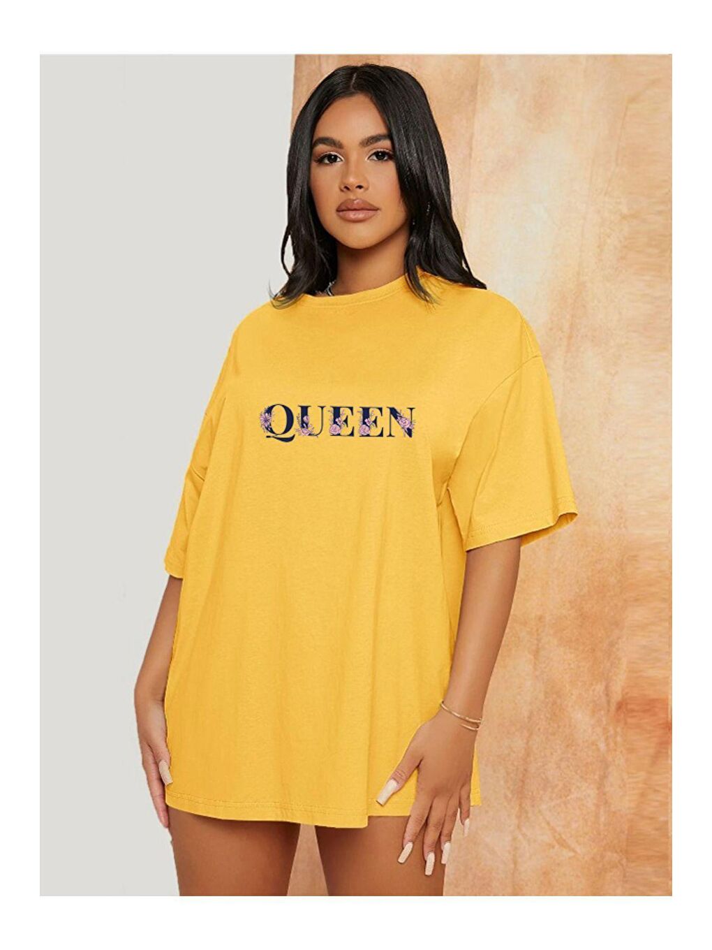 Trendseninle Sarı Kadın Sarı Oversize Çiçekli Queen Baskılı Tişört