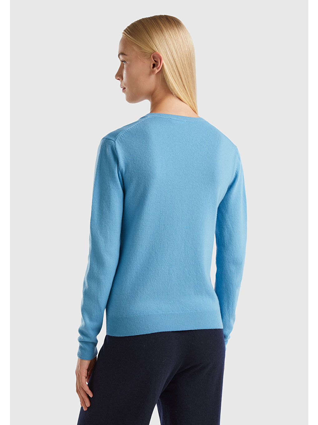 Kadın Havacı Mavi V Yaka Merino Kazak-2