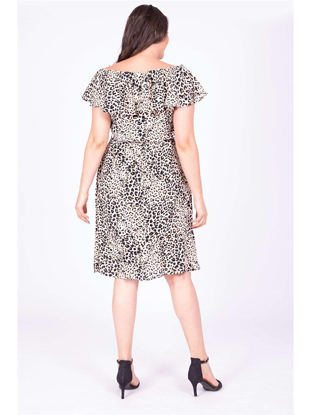 Kahverengi Yakası Volanlı Elbise-2