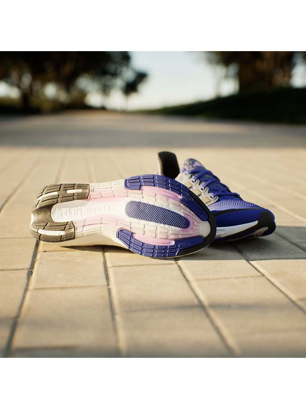Lacivert Ultraboost Light Erkek Koşu Ayakkabısı-4