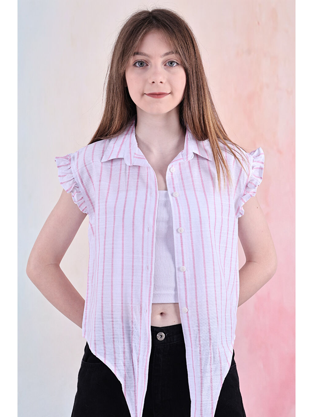 Pembe Kız Çocuk Kolları Fırfırlı ve Bel Bağlama Detaylı Crop Gömlek 6-14 Yaş 12252-1