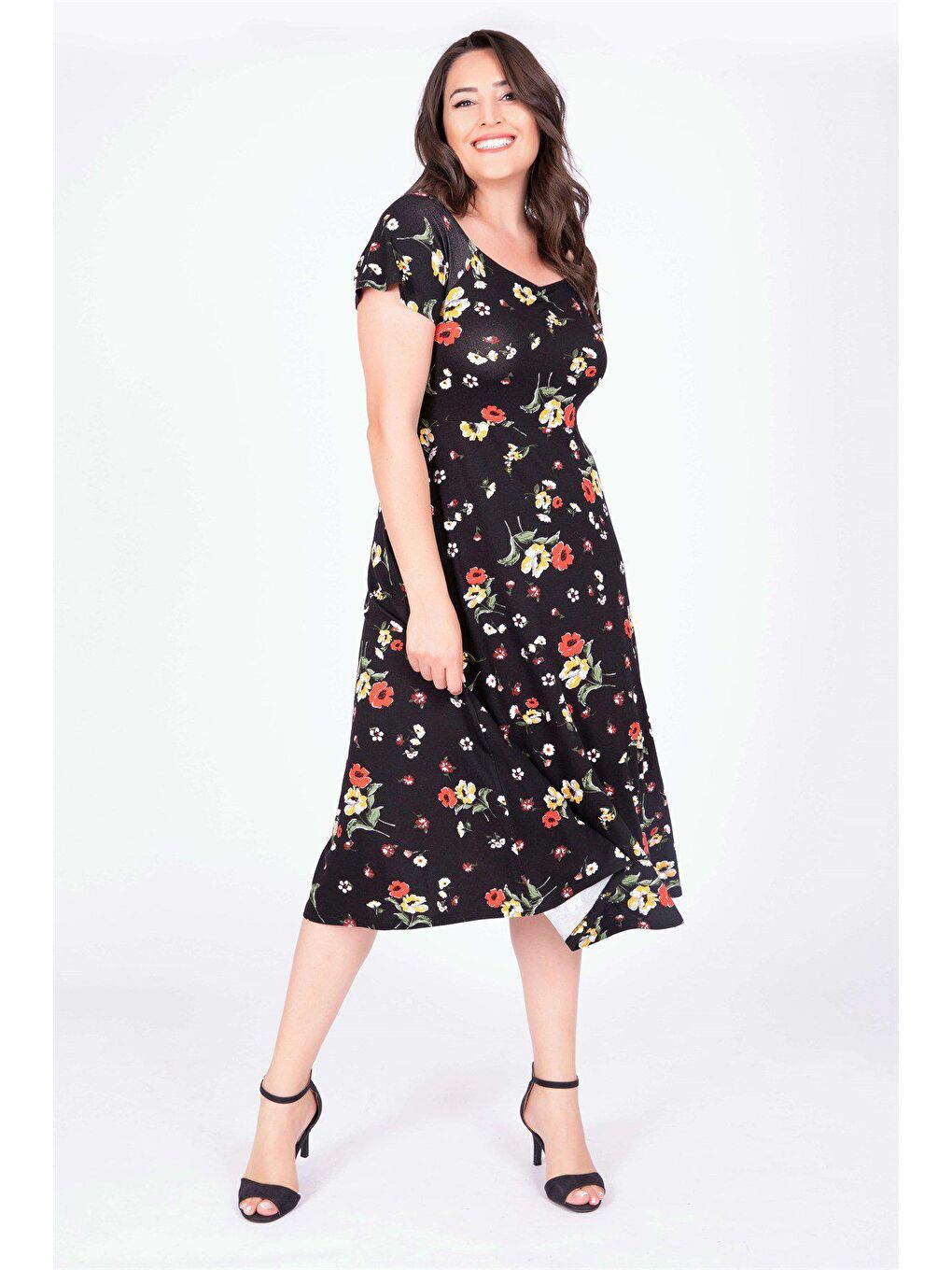 Siyah Damla Yaka Uzun Elbise