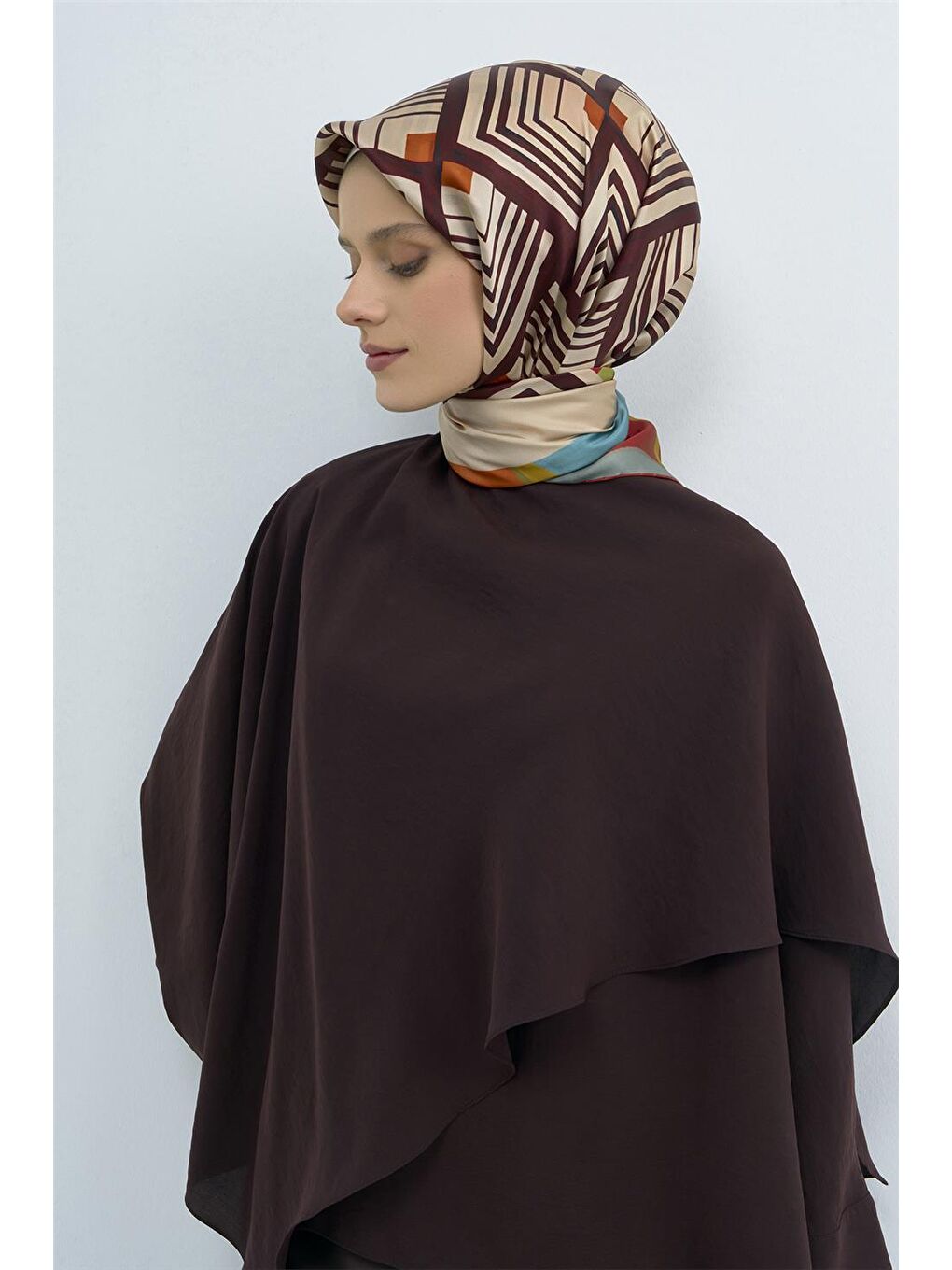 Kahverengi Saf İpek Sura Eşarp 9534D 52-1