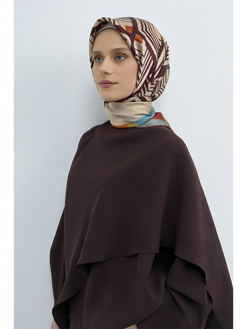 Kahverengi Saf İpek Sura Eşarp 9534D 52-2