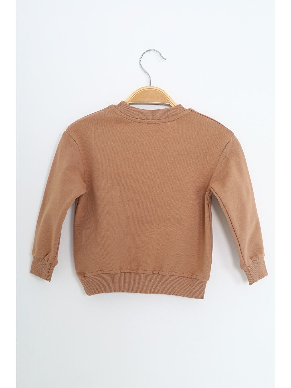 Kahverengi Erkek Çocuk Relax Fit Bisiklet Yaka Hafif Düşük Omuz Nakışlı Sweatshirt-1