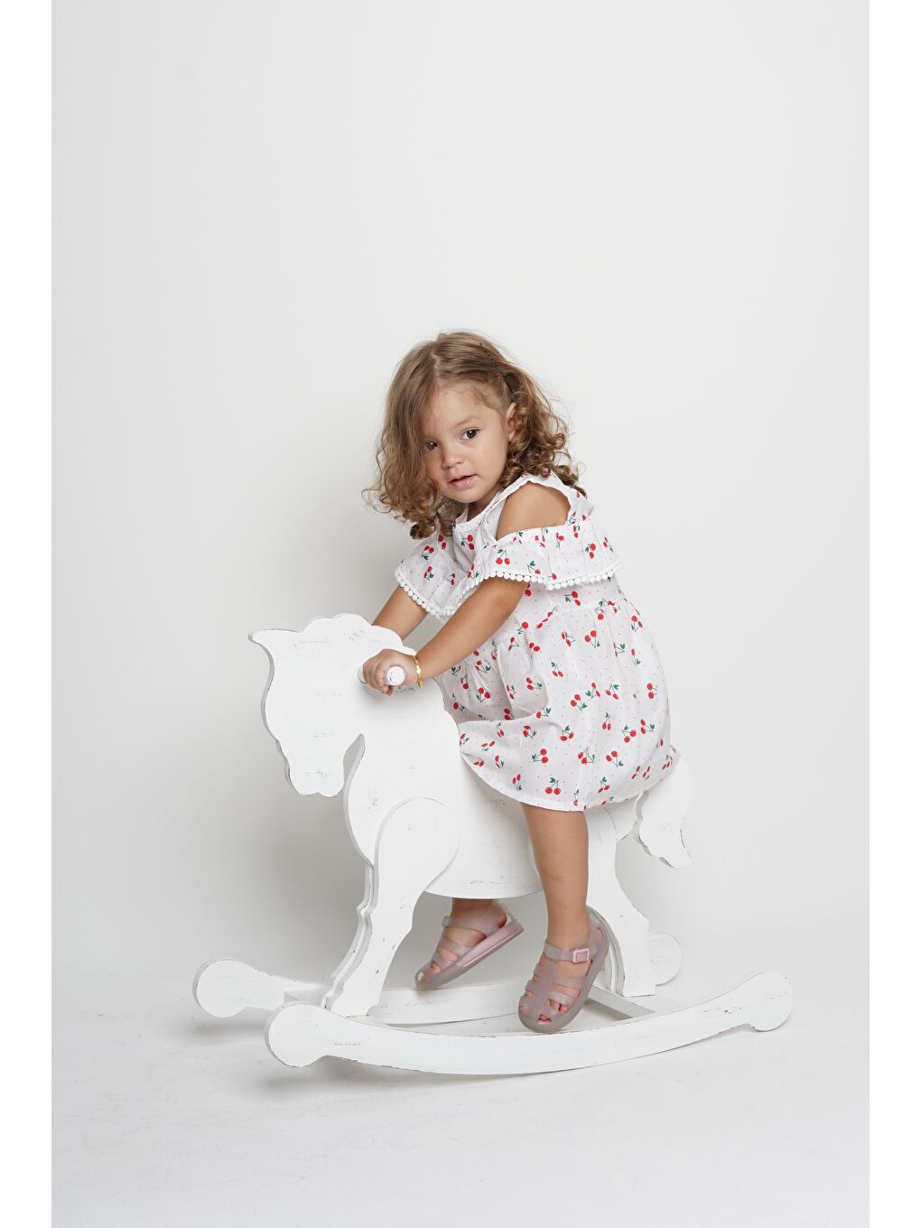 Beyaz Meyve Baskılı Pamuklu Terikoton Kol Fisto Detay Kız Çocuk Yazlık Elbise MNK0406-7