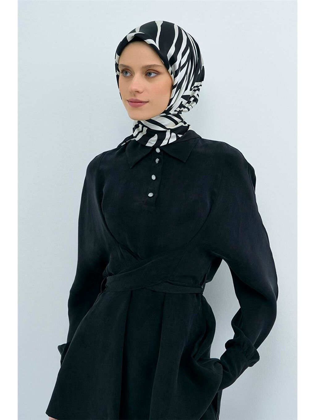 Siyah Saf İpek Twill Eşarp 9550D 30