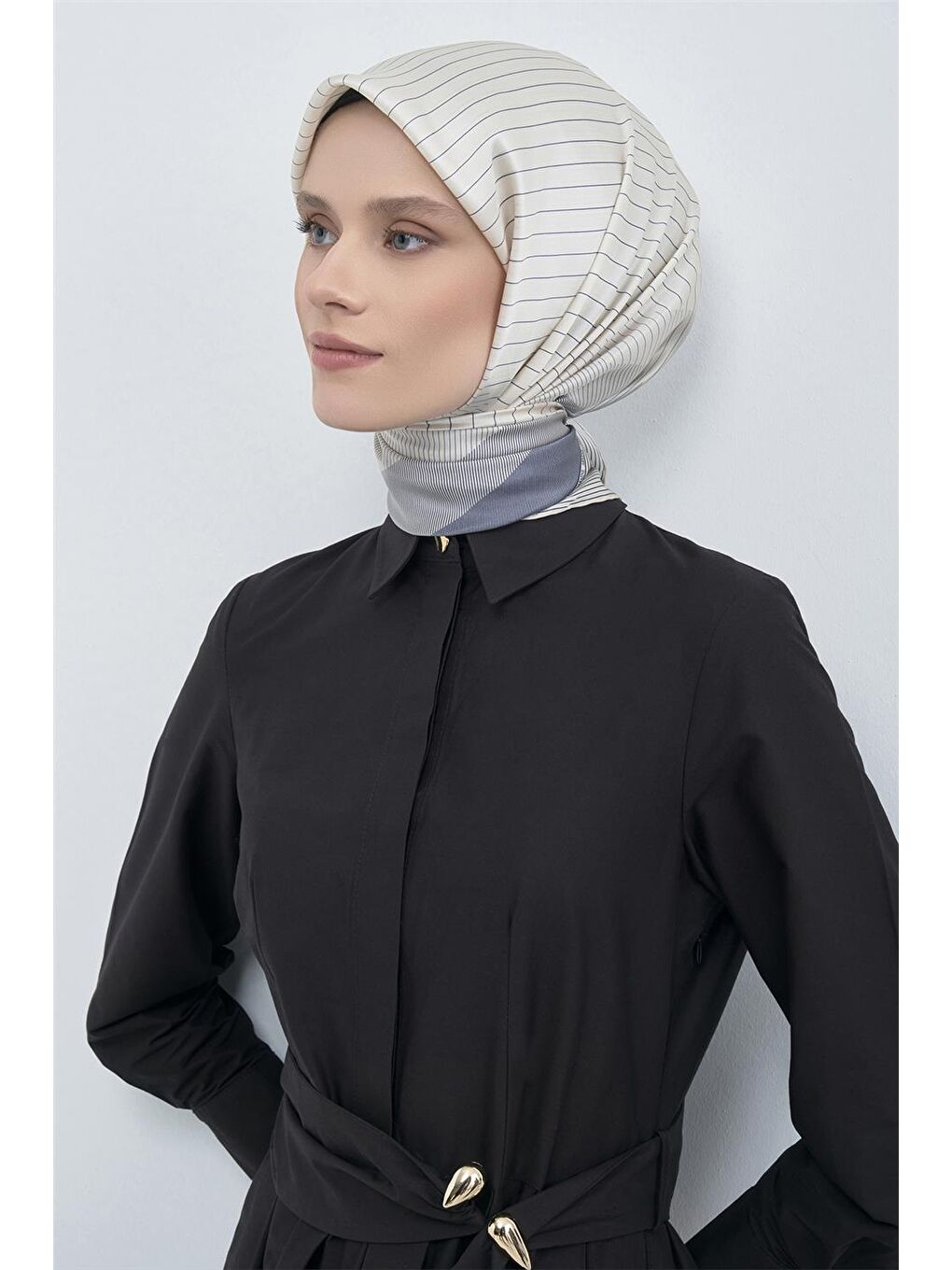 Ekru Saf İpek Sura Eşarp 9526D 05-1