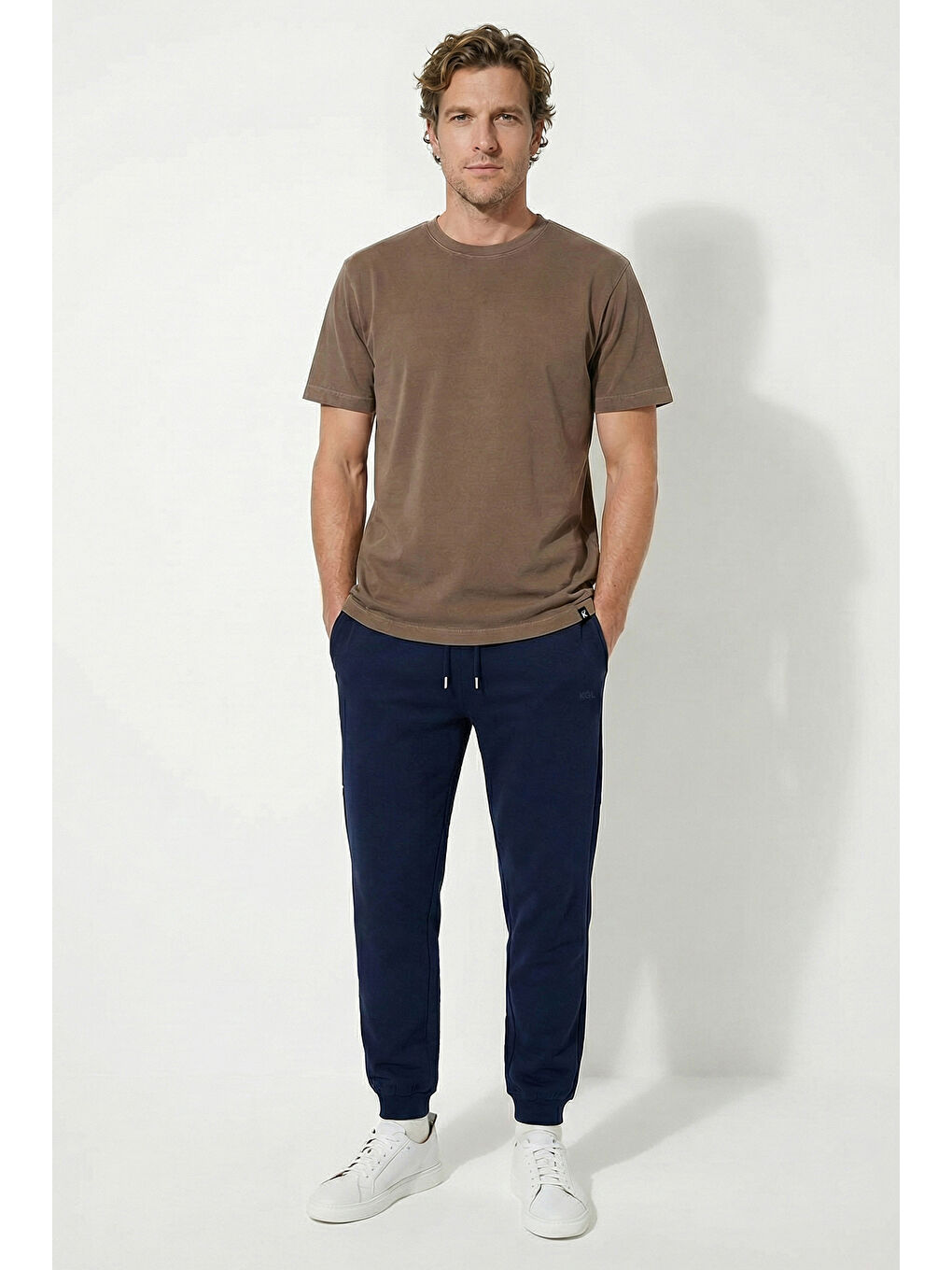 Kahverengi Bisiklet Yaka Regular Fit Nefes Alabilen Pamuk Tişört-1