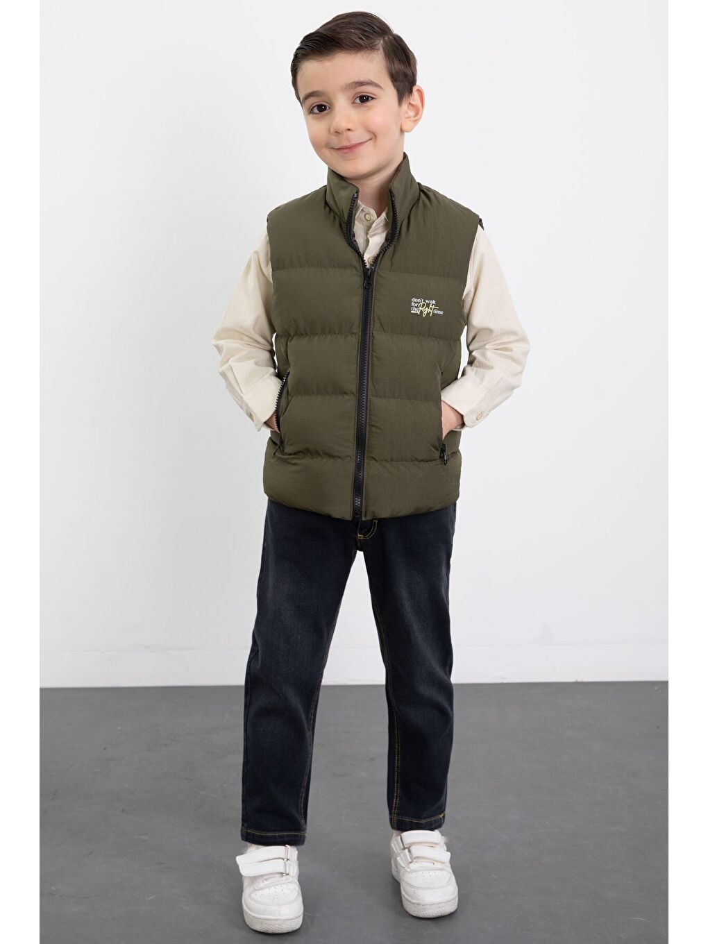 Haki Şişme Yelekli Gömlekli Erkek Çocuk 3lü Pantolonlu Takım 23474-1