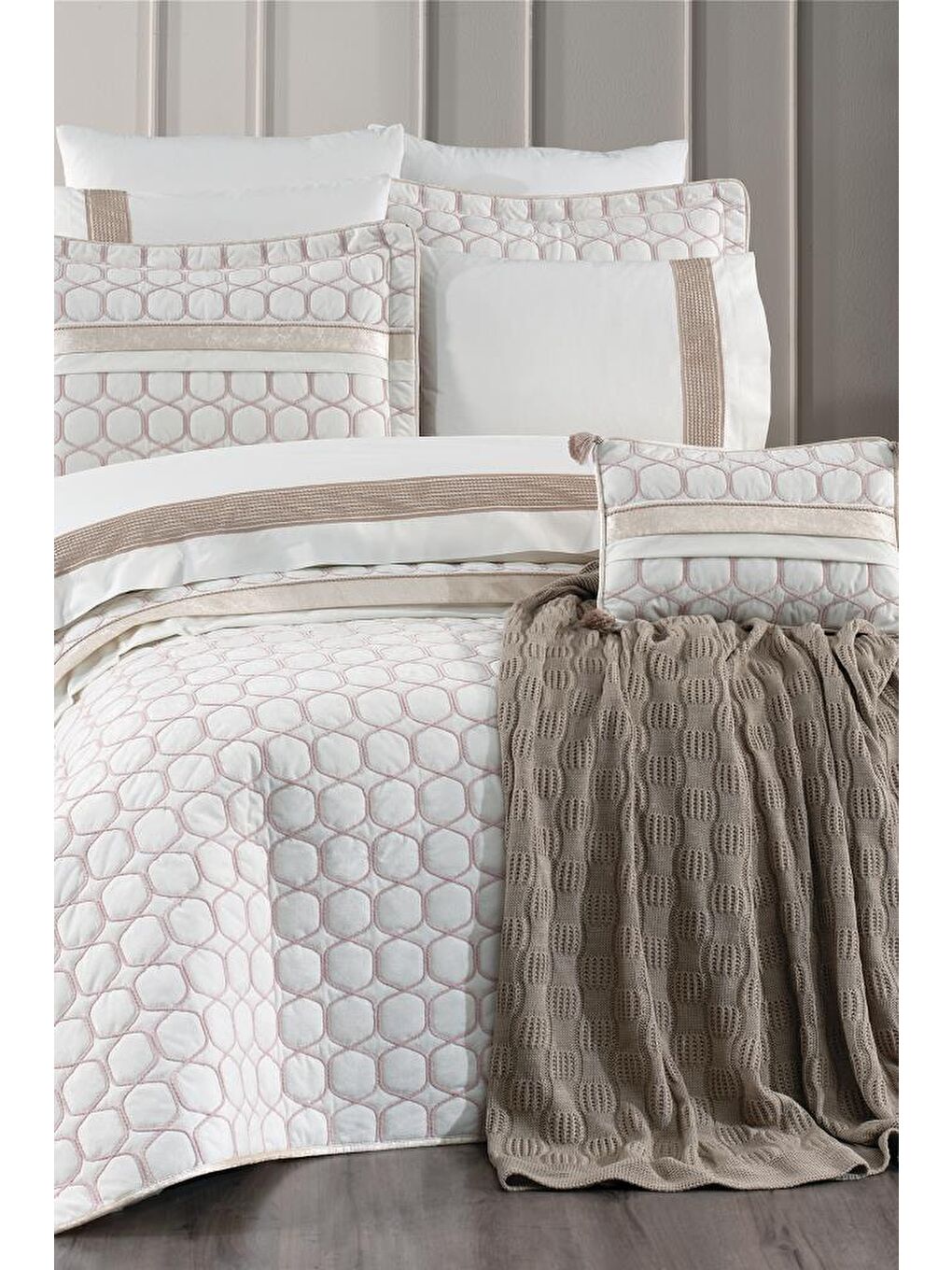 Ekru Valeron 11 Parça Çeyiz Seti Krem