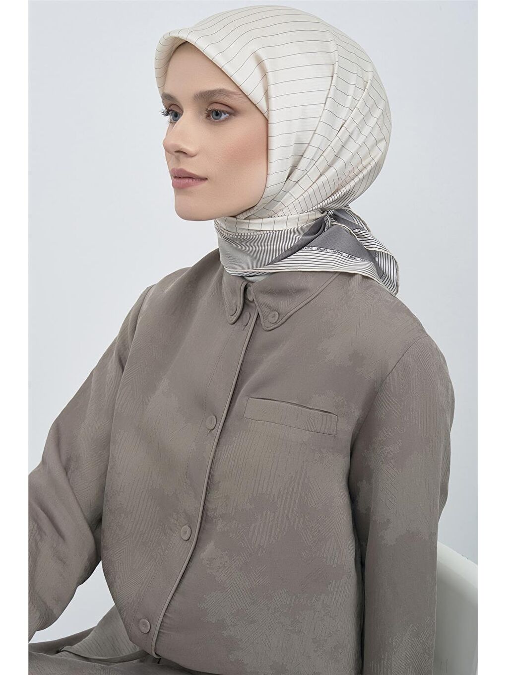 Ekru Saf İpek Twill Eşarp 9526D 06-2