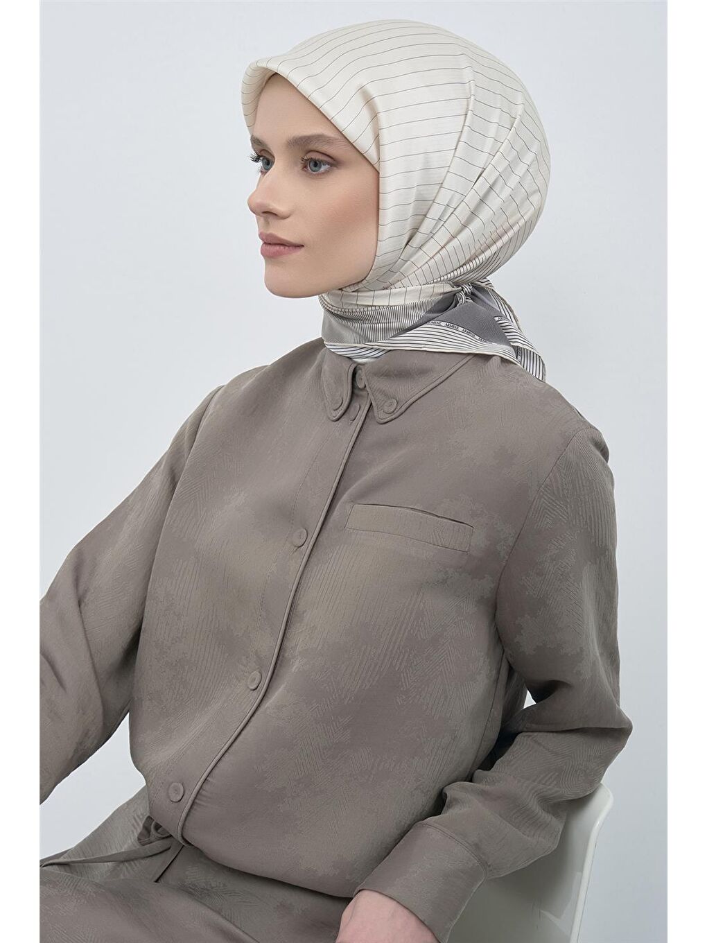 Ekru Saf İpek Twill Eşarp 9526D 06-3