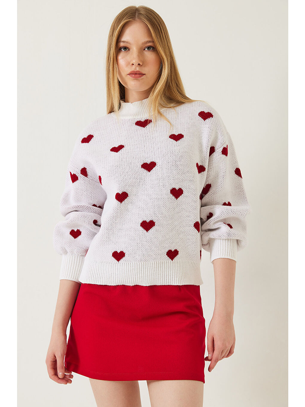 Beyaz Kadın Kalp Desenli Triko Kazak-1