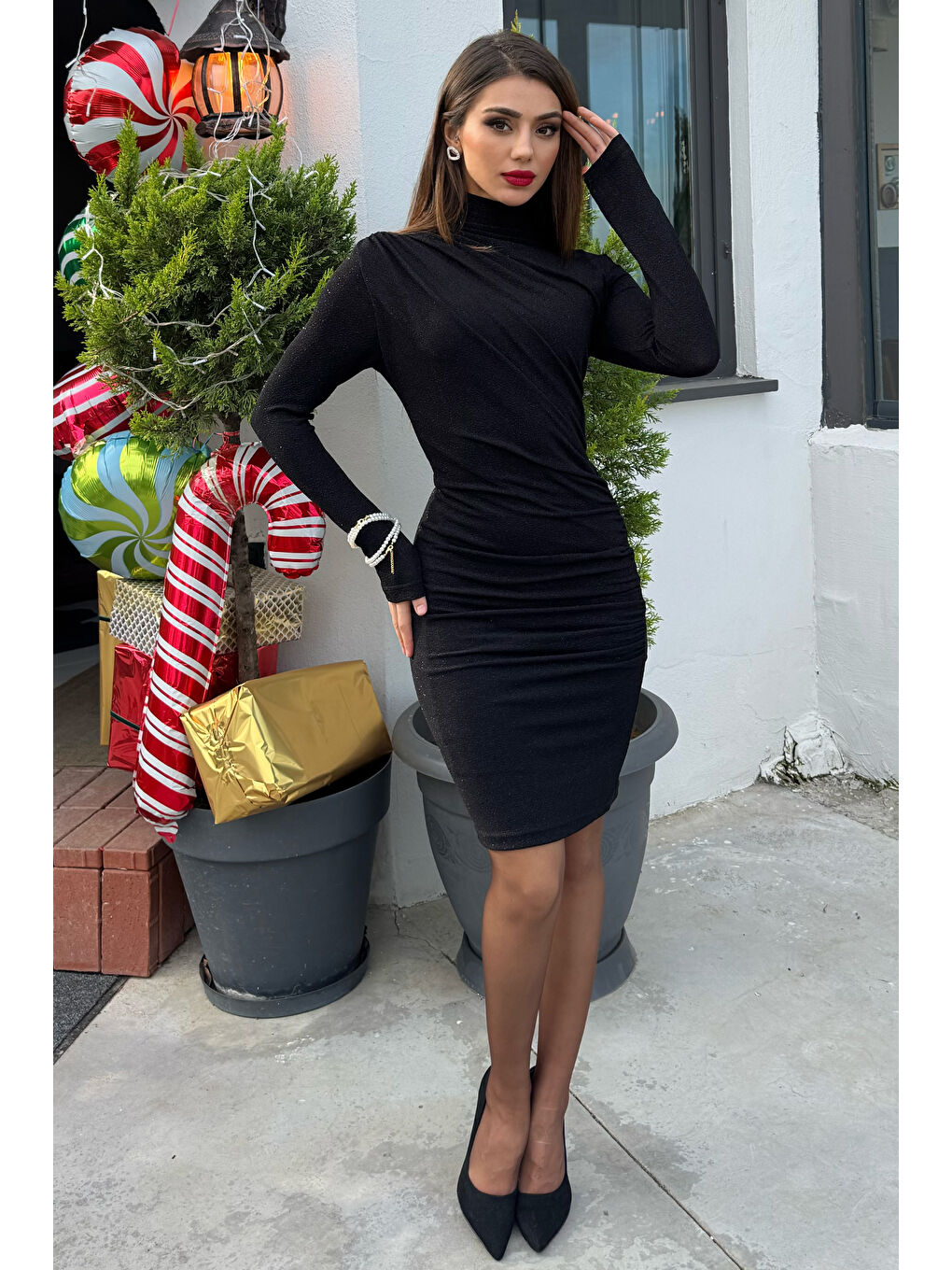 Siyah Kadın Dik Yaka İç Astarlı Büzgülü Işıltılı Elbise