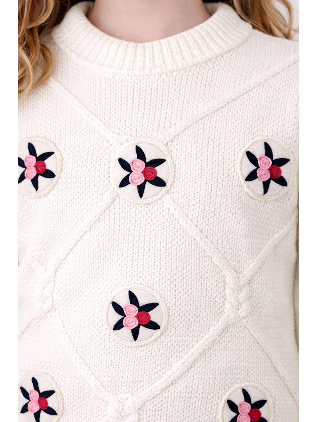 Ekru Çiçek Motifli Kız Çocuk Kazak 4097-1