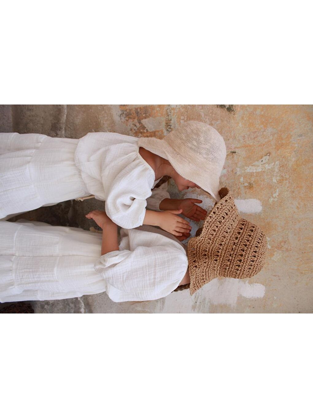 Beyaz Düşük Omuz Bluzlu Etek Takım-4