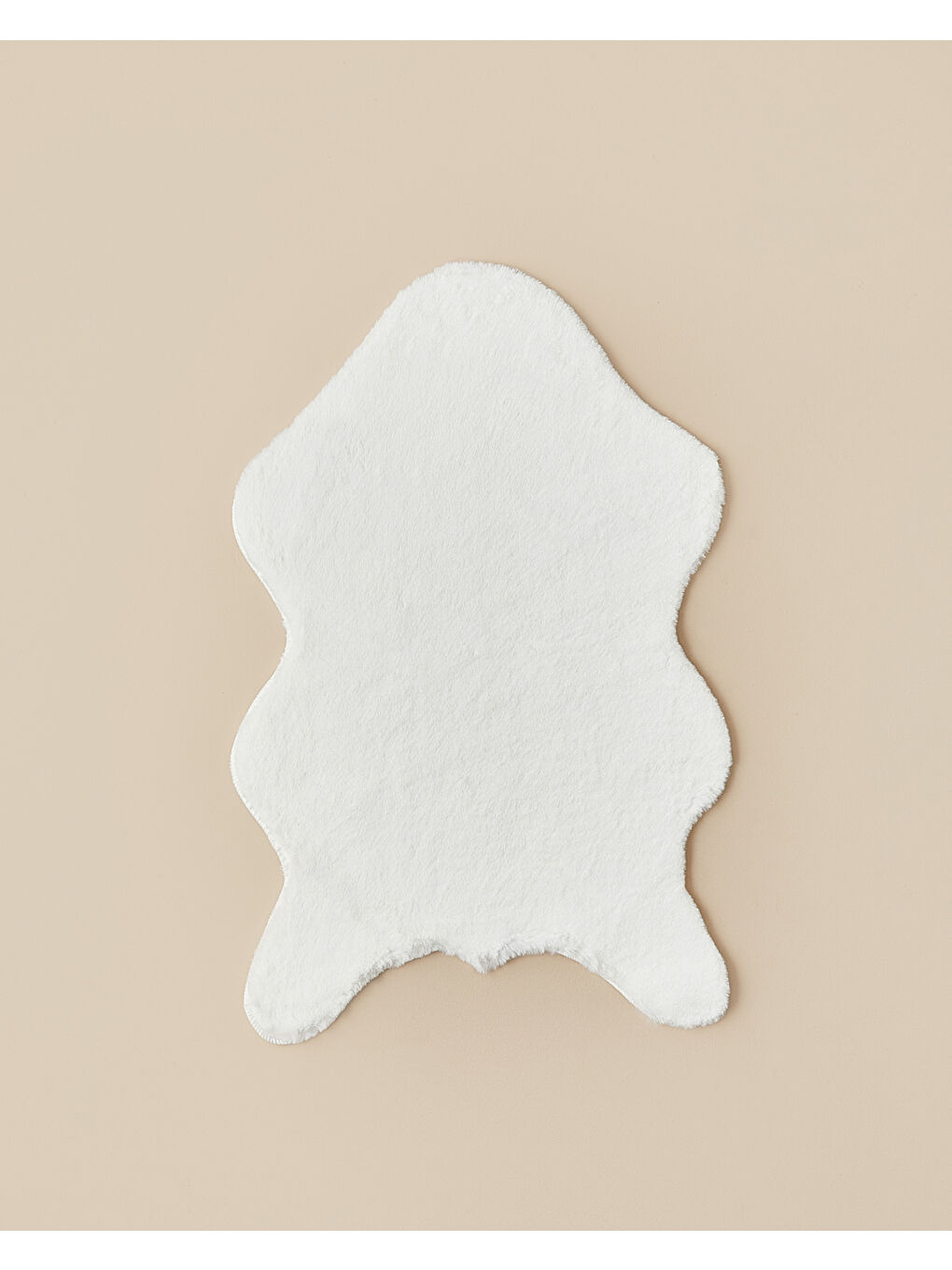 Furry Post 60x90 cm Beyaz