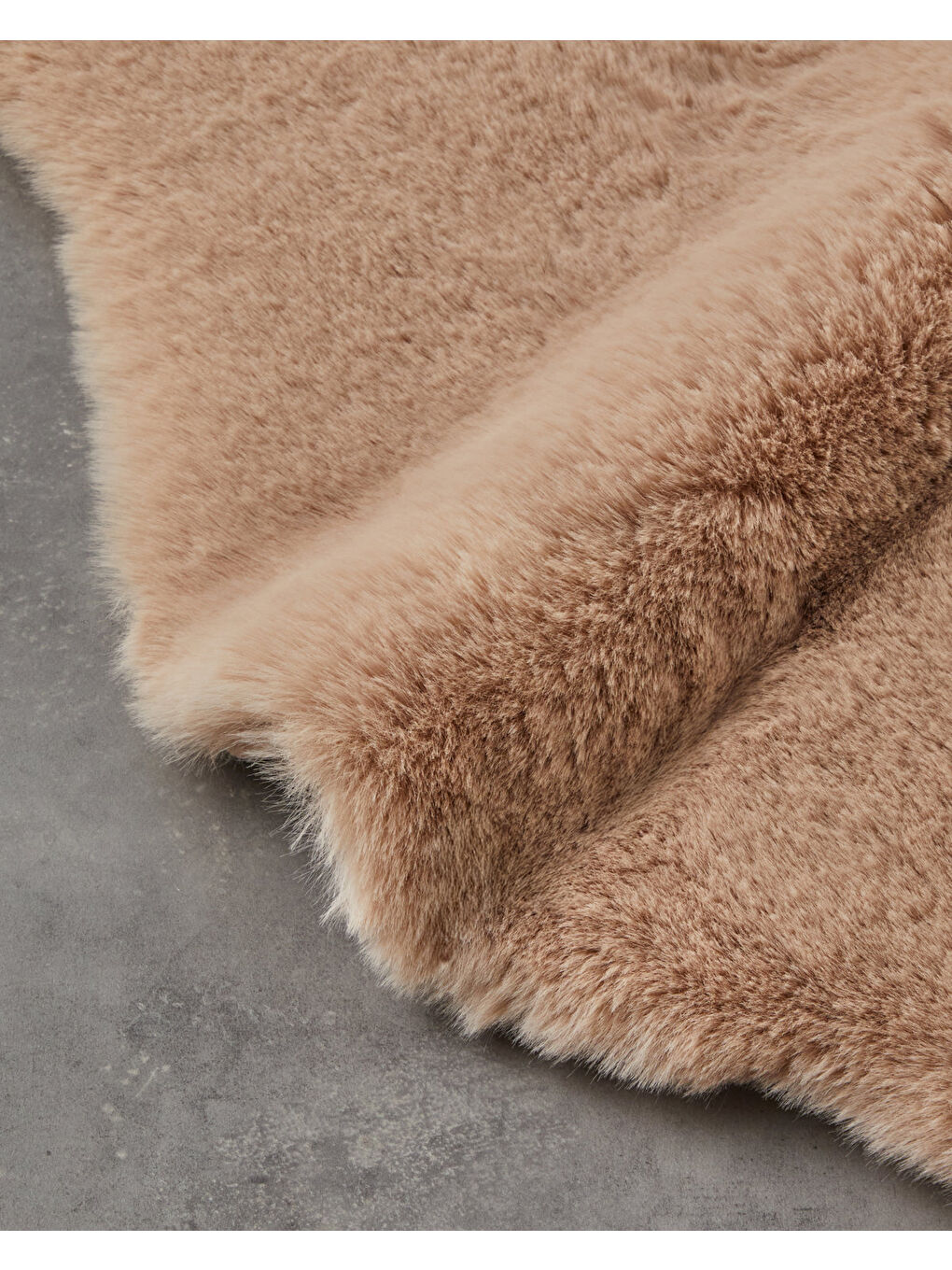 Furry Post 60x90 cm Bej-2