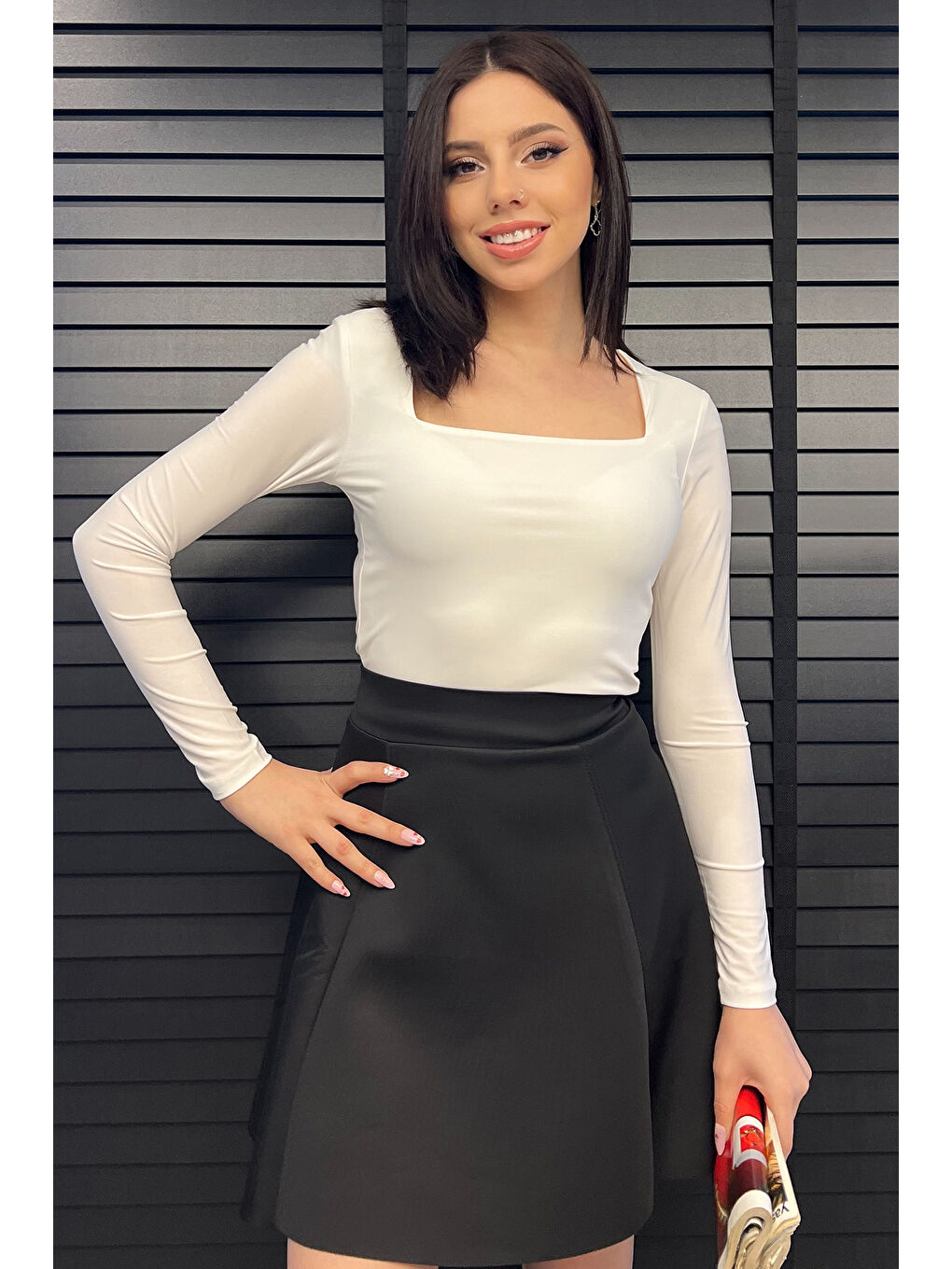 Ekru Kare Yaka Kadın Bluz-1