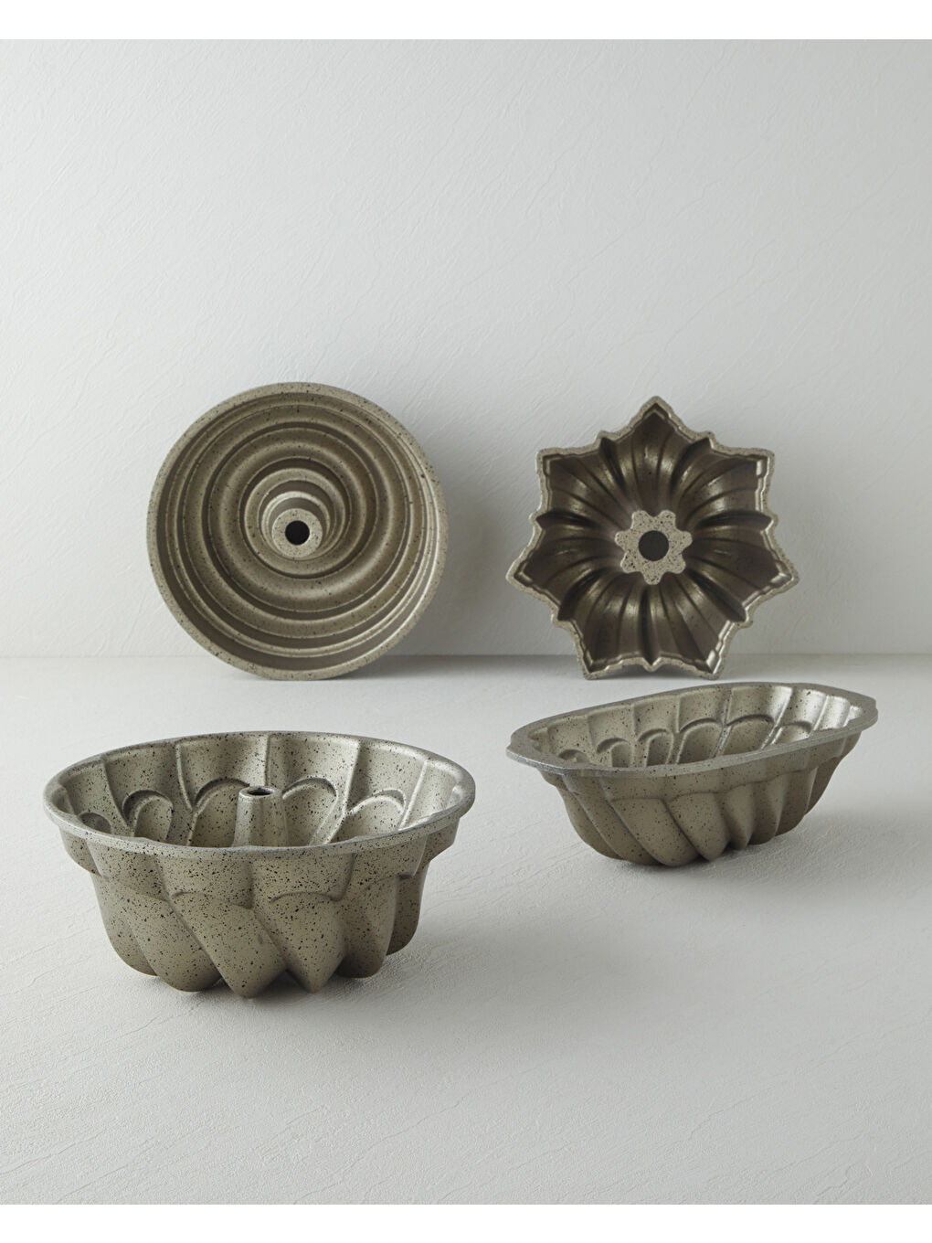 Ekru Patisserie Hazel Premium Döküm Yuvarlak Kek Kalıbı 25 cm-4