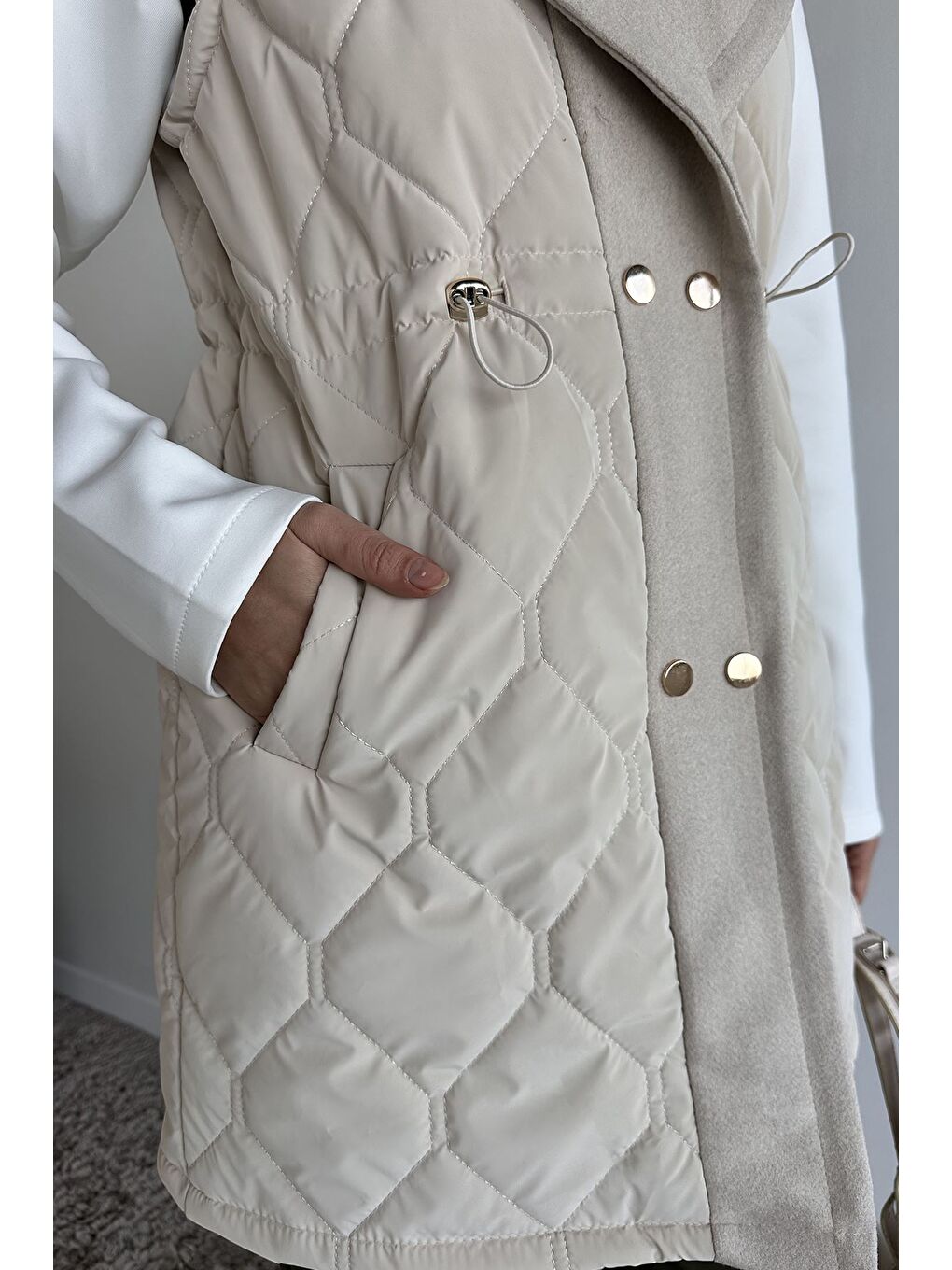 Bej Astarlı Bel Lastikli Kapitoneli Tesettür Şişme Yelek-9