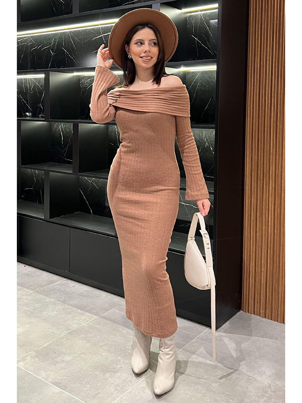 Ekru Madonna Yaka Kadın Uzun Elbise-1