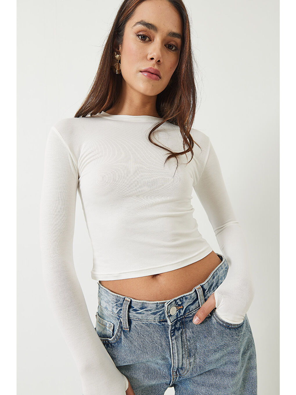 Beyaz Kadın Parmak Geçirmeli Bisiklet Yaka Uzun Kol Modal Bluz-3