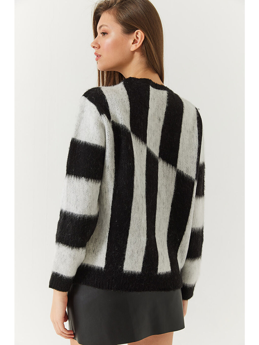 Siyah Kadın Şardonlu Triko Kazak-5